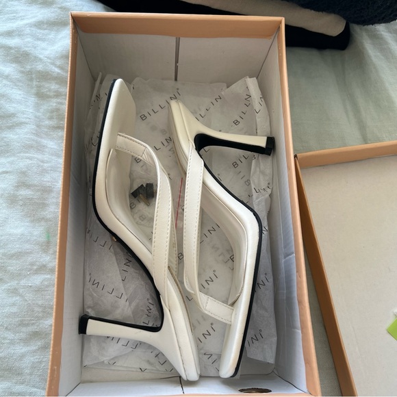 LAST CHANCE Billini solana square toe heels - Picture 2 of 7